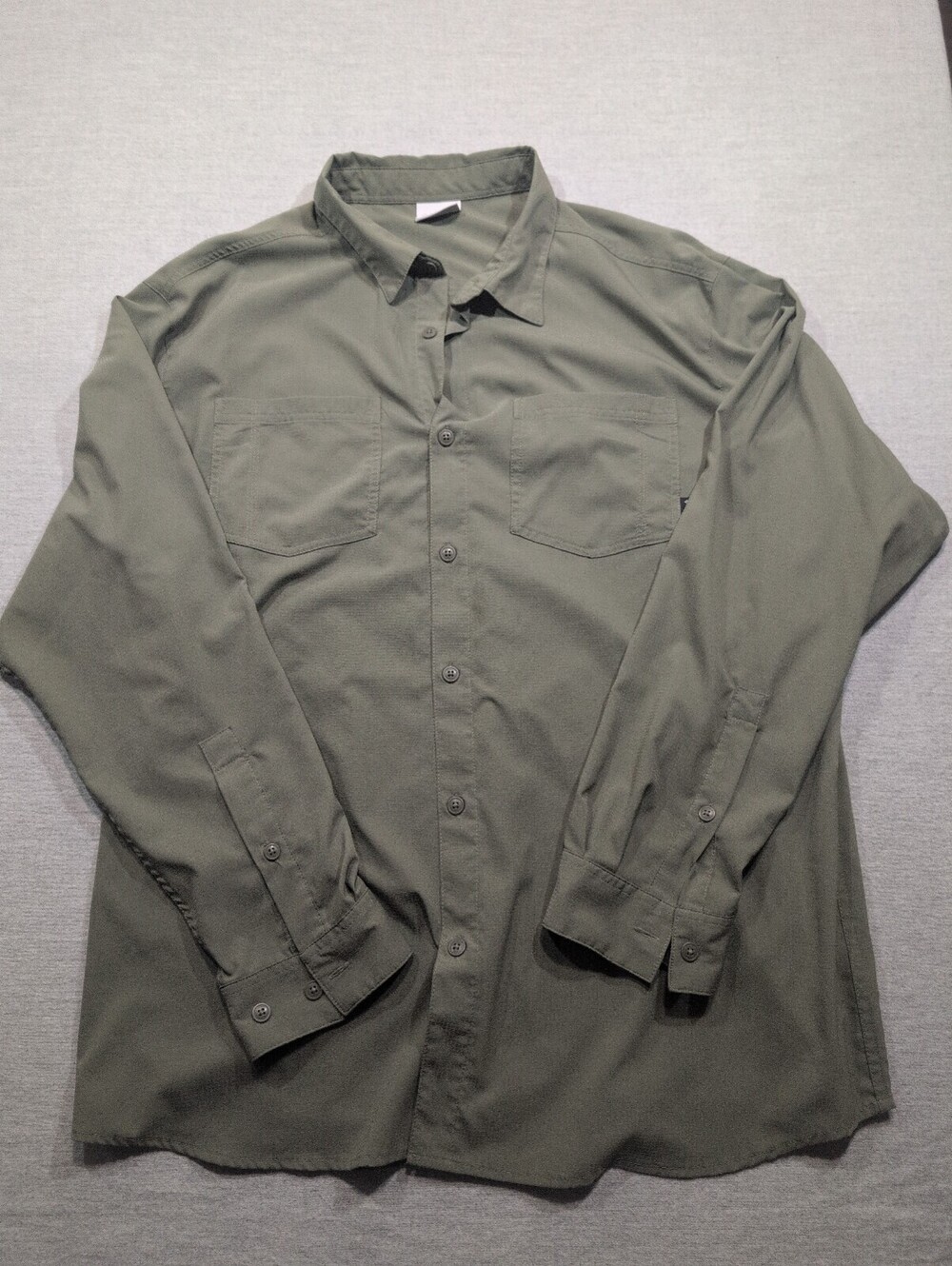 Columbia Sportswear olive button front shirt size XL